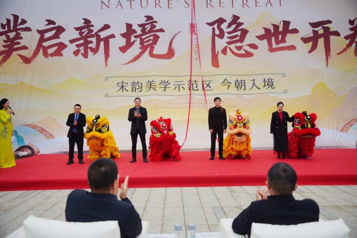 0963956b92e2d4cbc83a8a7673137841