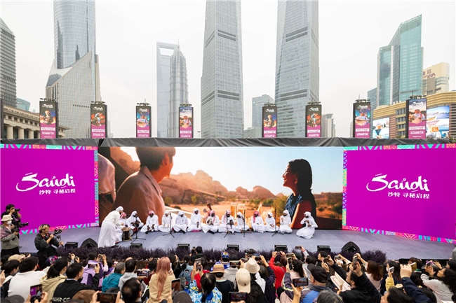 “沙特小镇”空降上海首日人气爆棚!沉浸式感受沙特地道生活,精彩体验抢先看