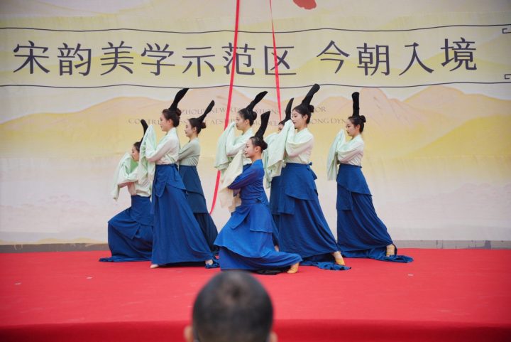 272db4bbaddc350839397a267e73dd4e