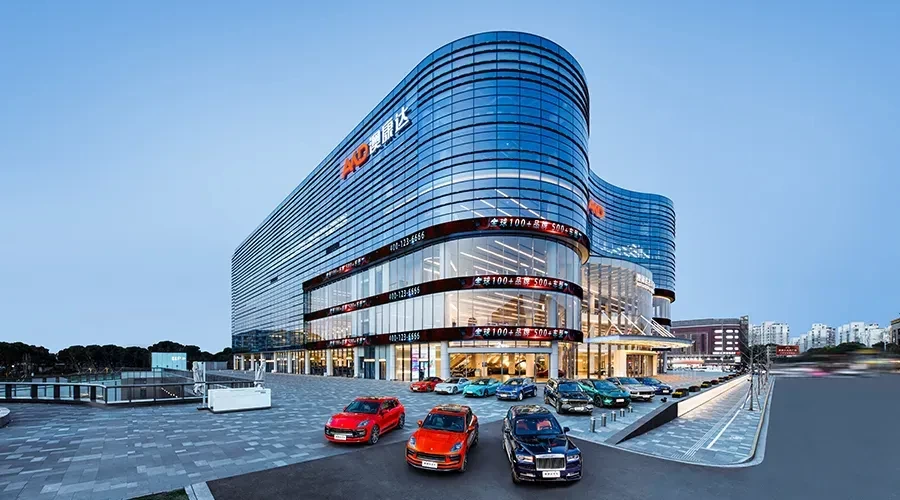 不愧是国际之都！上海这座12万㎡世界级的「汽车城」，妥妥的逛车天花板！
